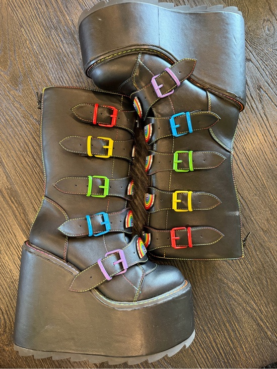 YRU Shoes - Black with rainbow heart , size 7 , platform, boots, ￼￼